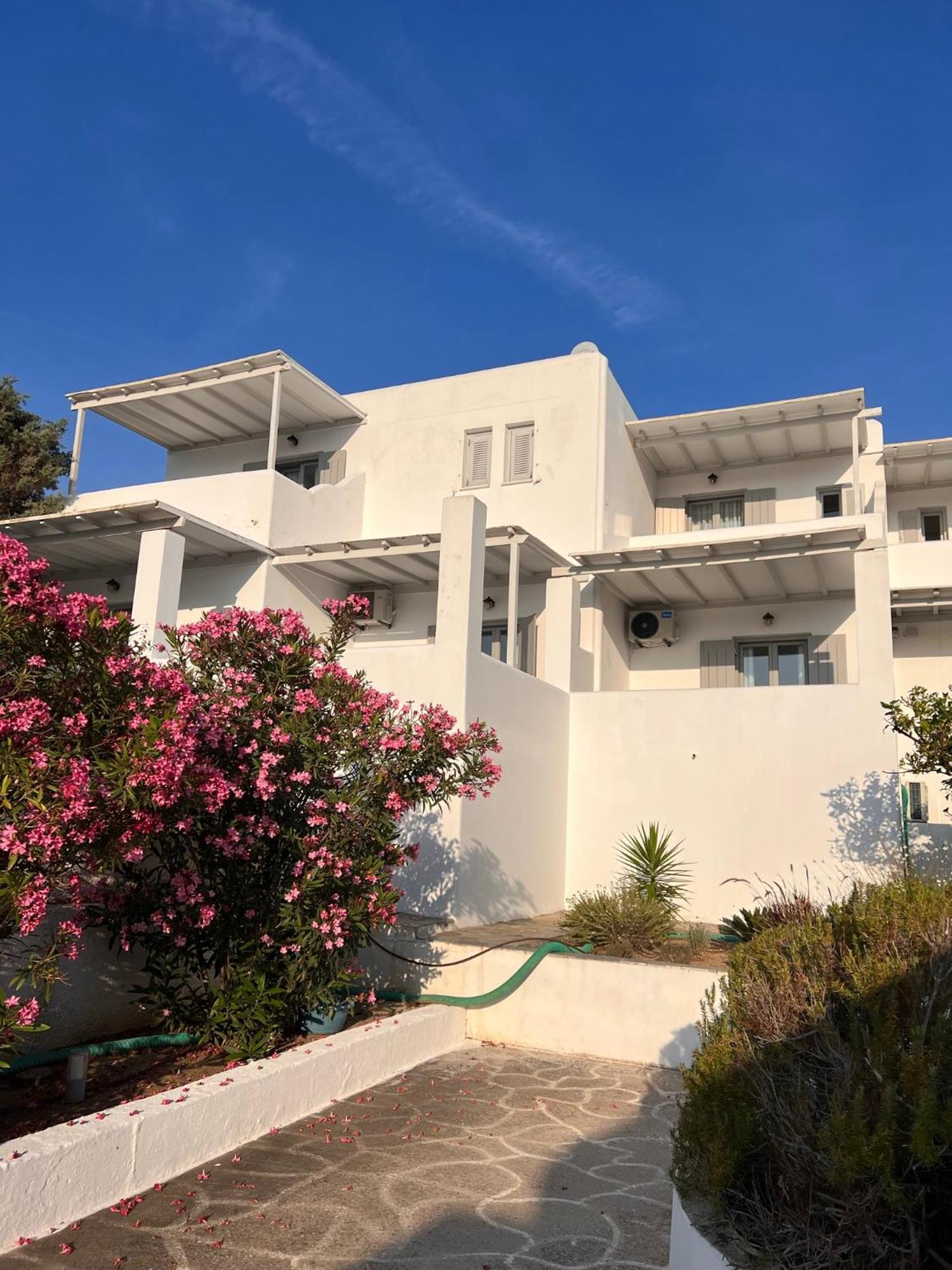 Caeli Paros By Kostas & Joanna Studios